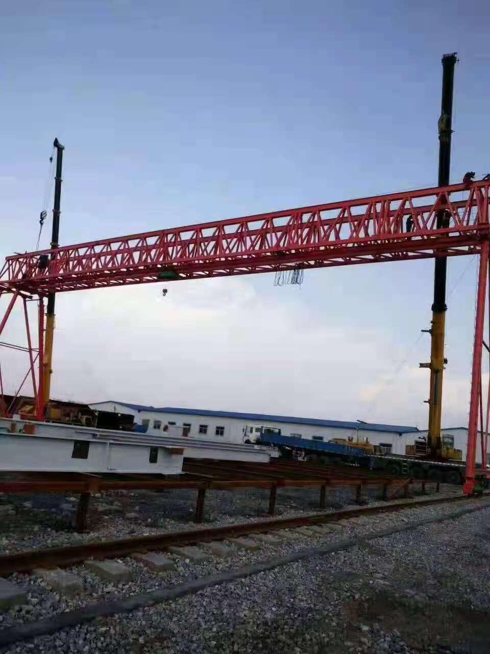 有什么方法可以解決龍門(mén)吊的磨損的問(wèn)題？