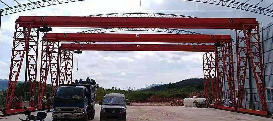 MHGY10噸上包下花葫蘆龍門起重機(jī)有哪幾種清洗方式？你都知道哪種清理的干凈嗎？