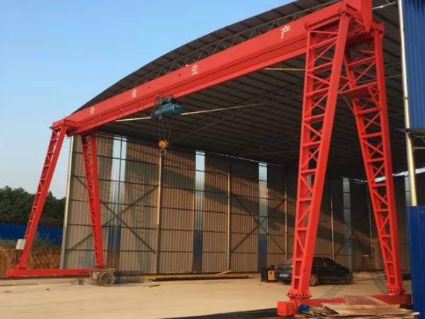 龍門吊保持視野清晰對(duì)避免盲區(qū)至關(guān)重要，你了解如何做到嗎？